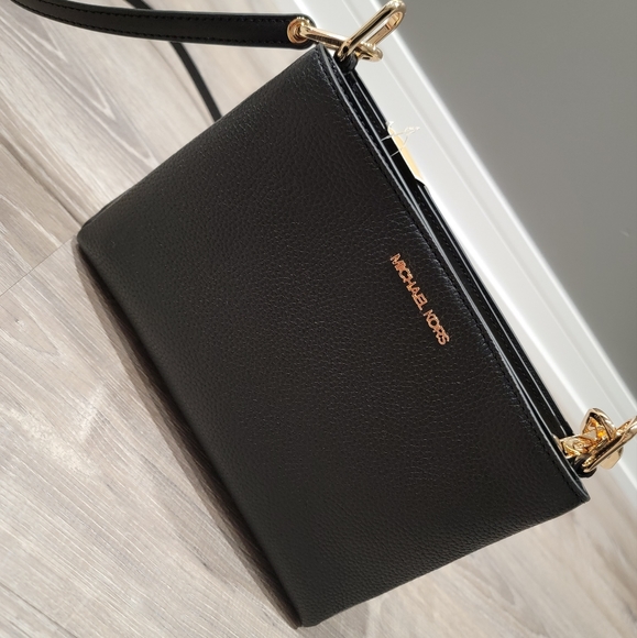 NWT Michael Kors Crossbody Purse! - Picture 2 of 11